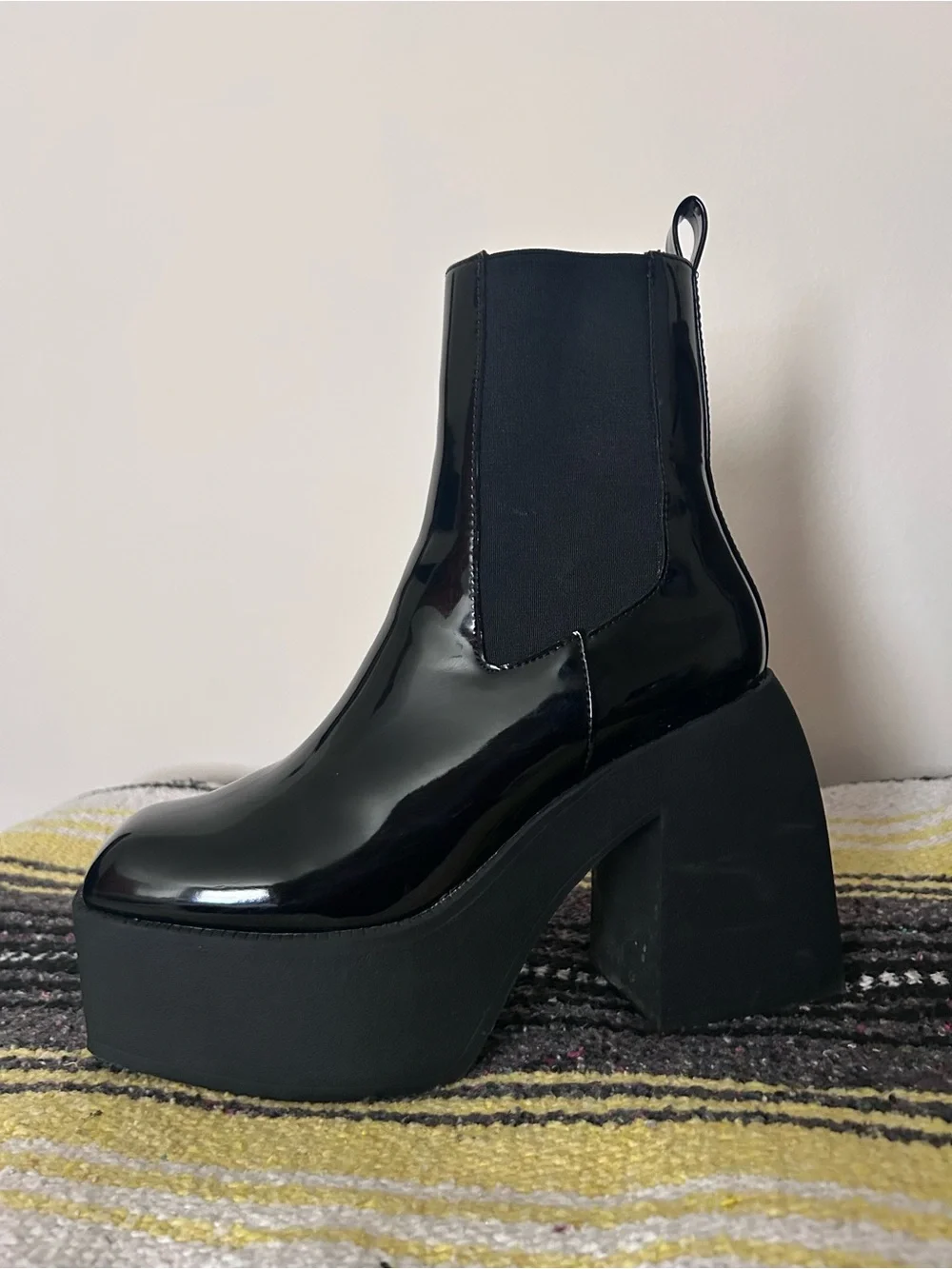 Steve Madden Black Patent Platform Chelsea Boots